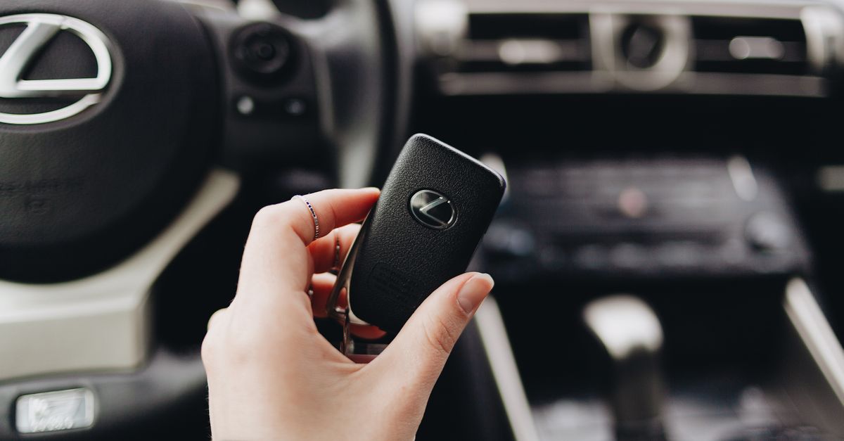 Acura car key fob — Upper West Side Locksmith NYC