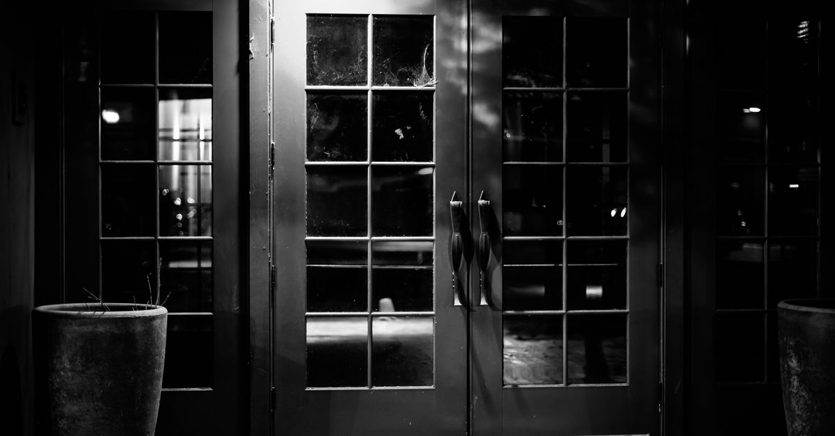 Storefront Door Repair — Upper West Side Locksmith NYC